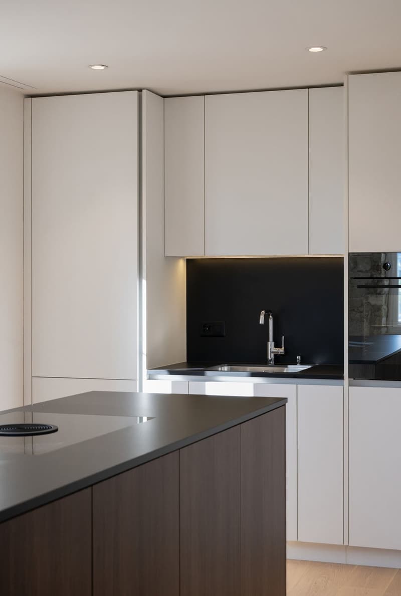 Wohnen, wo andere Ferien machen! Exklusive 3.5-Zimmer-Wohnung am Zürichsee (2)
