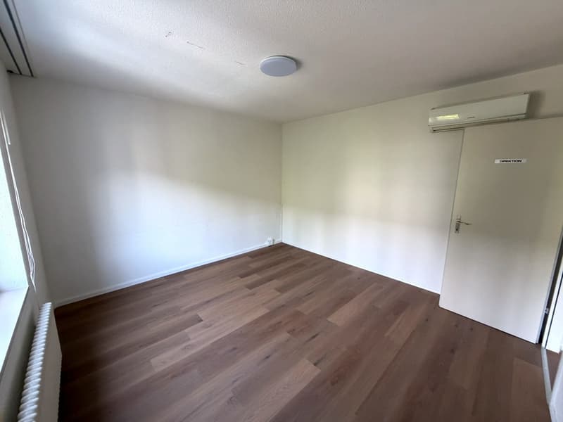 Helles Büro mit Vorzimmer (ca. 27 m²) in Zürich-Oerlikon (6)