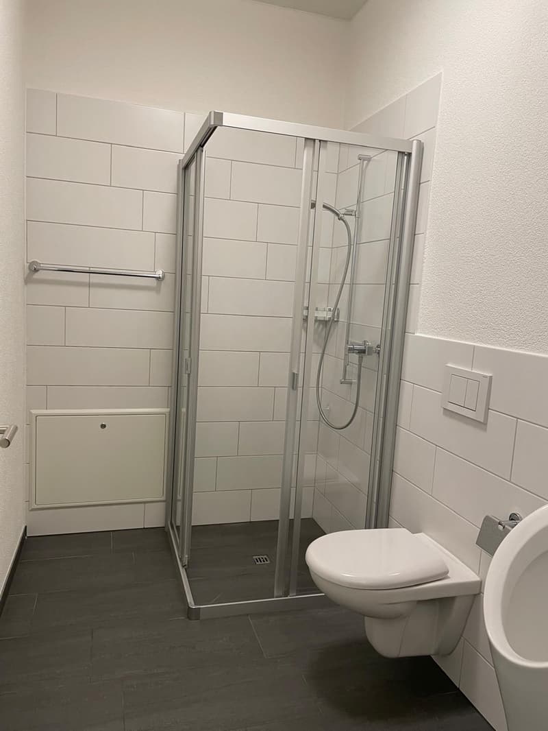 Attraktive Gewerbefläche für individuelle Nutzung - per sofort verfügbar! (5)