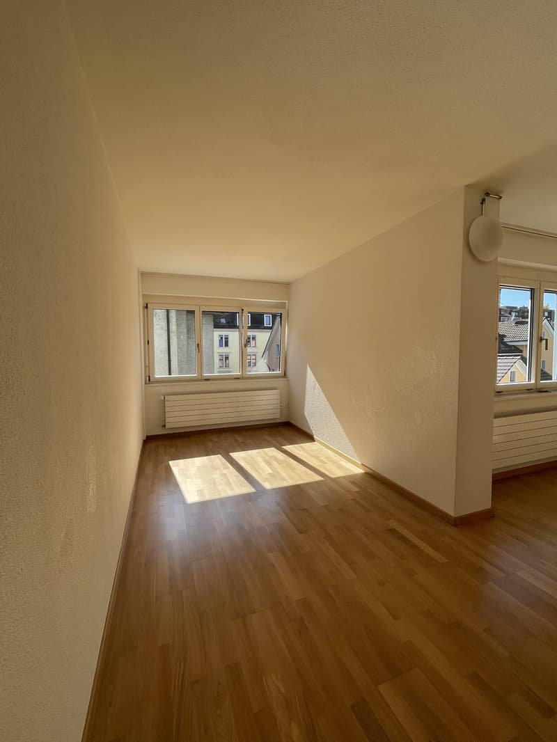 1-Zimmer-Wohnung an zentraler Lage im Kreis 4 (5)