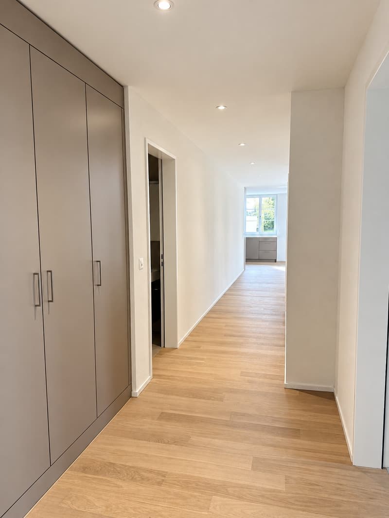 Moderne Wohnung mit hochwertigem Ausbau und hellen Räumen in Nürensdorf (2)