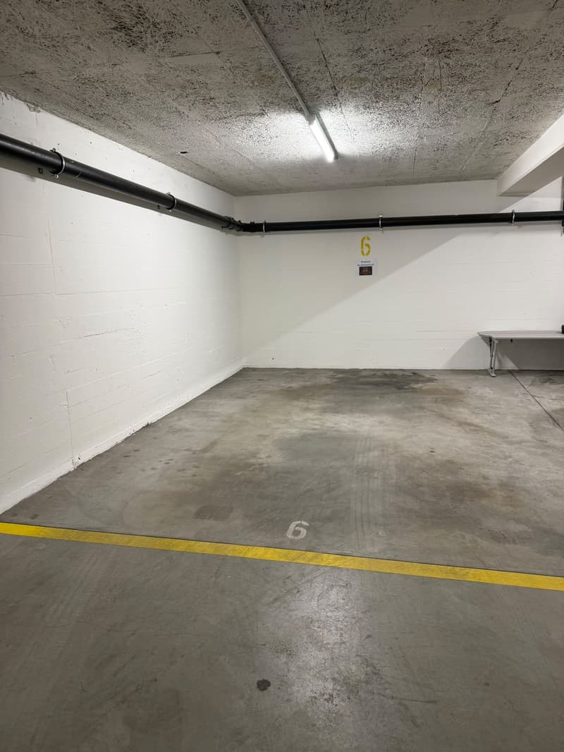 Tiefgaragenparkplatz im beliebten Kreis 4 ab sofort zu vermieten! (3)