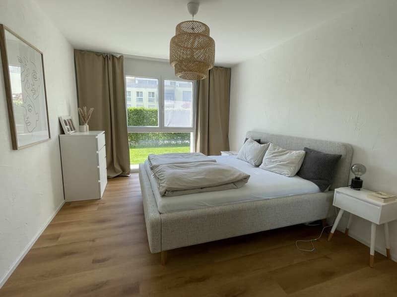 Gartenparadies in Benken - moderne 3.5-Zimmer-Wohnung mit 250 m² Privatgarten (11)