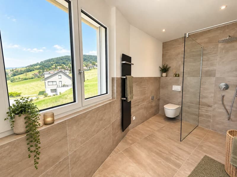 Luxuriöse 5,5-Zimmer-Attikawohnung  mit See- und Bergsicht (8)