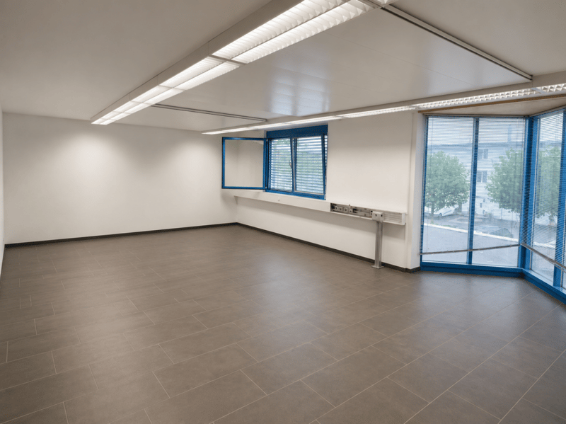 48 m2 Büro-/Praxisraum (mit Du/WC) vielseitig nutzbar (1)