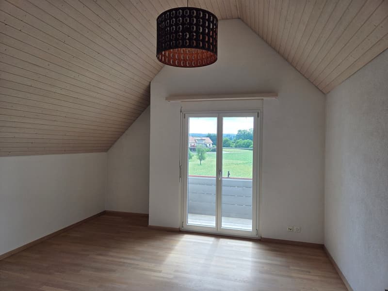 Lichtdurchflutete 4.5-Zimmer-Dachmaisonettewohnung mit herrlicher Aussicht (9)