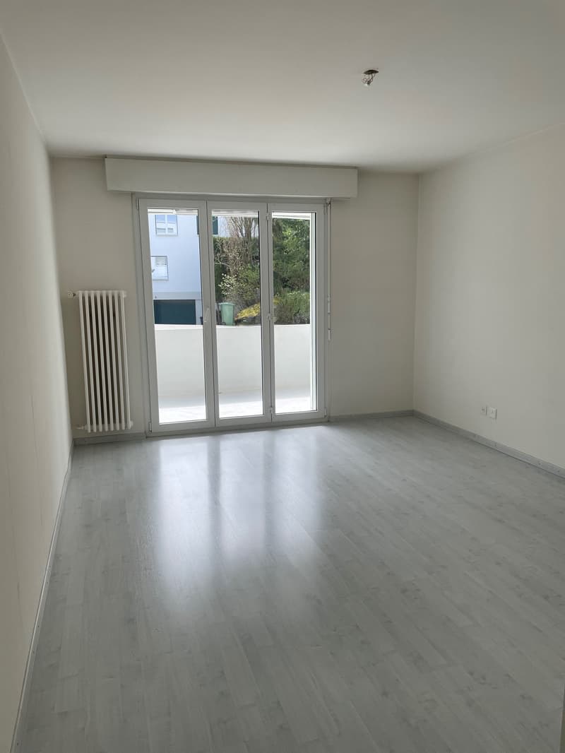Helle Wohnung mit schönem Seeblick (5)