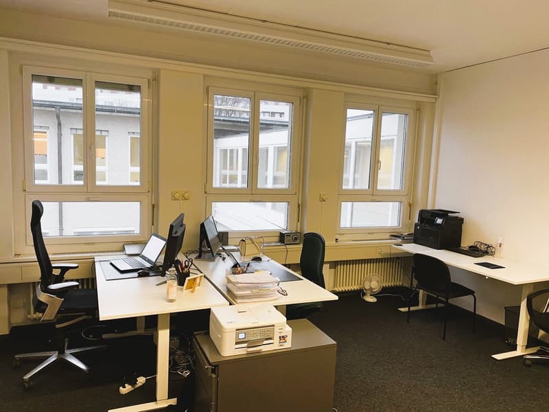 zentrales Büro in Zürich bis 2029 zu vermieten (1)