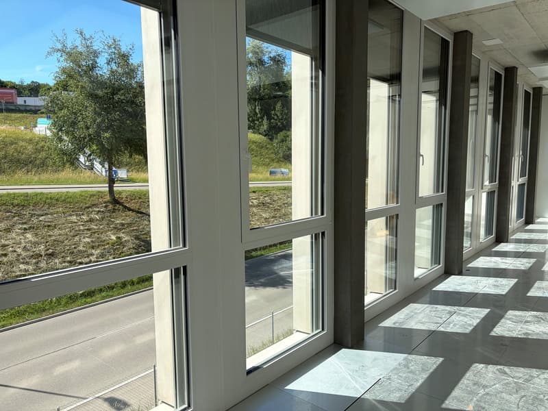 Moderne Bürofläche mit Kühldeckensegeln im The Valley (4)