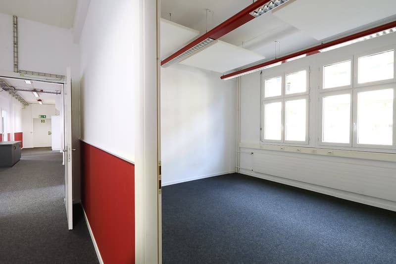 Bezugsbereite Bürofläche mit bestehender Raumstruktur im The Valley (5)