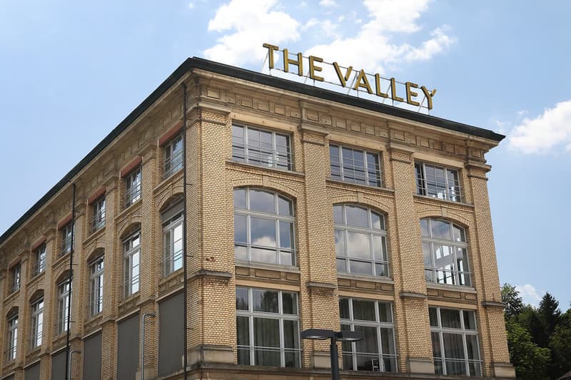 Grosszügige Gewerbe-/Büro-/Studiofläche mit hohen Decken und viel Tageslicht im The Valley (3)
