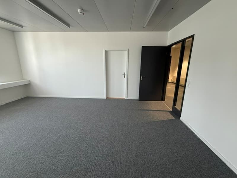 Renovierte Bürofläche für Ihr Bürokonzept (3 Räume) (11)