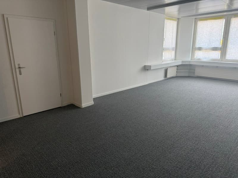 Renovierte Bürofläche für Ihr Bürokonzept (3 Räume) (5)