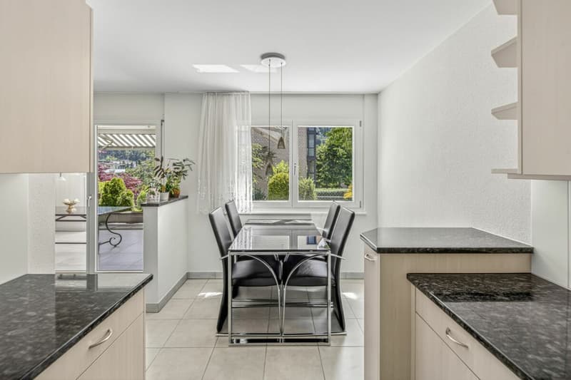 2.5-Zimmer Gartenwohnung an ruhiger Lage (3)