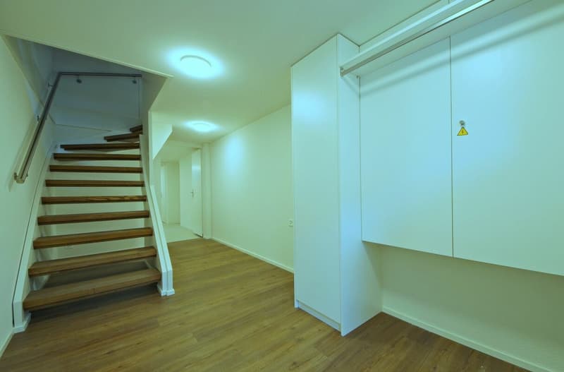2.5-ZIMMER-HAUSTEIL (8)