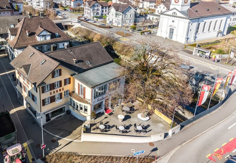 Grosszügige Gastronomieliegenschaft mit Terrasse, Eventsaal und Gästezimmer (1)