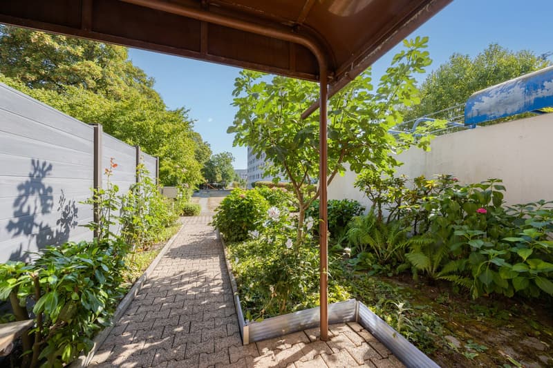 51/2 Zimmer-Maisonette-Gartenwohnung mit 120m2 Landanteil und Vorgarten 32m2 (3)
