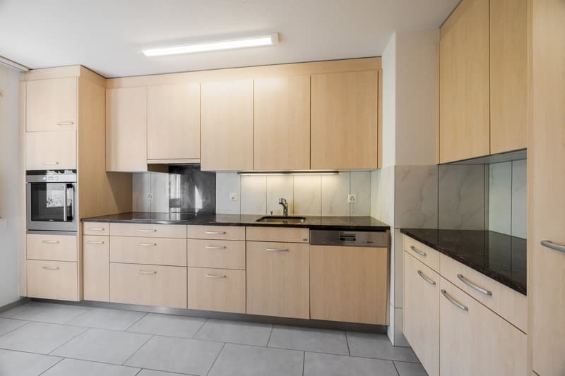 51/2 Zimmer-Maisonette-Gartenwohnung mit 120m2 Landanteil und Vorgarten 32m2 (9)