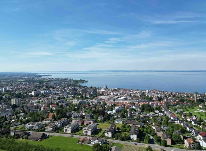 Exklusives Bauland im Grünen mit unverbaubarer Seesicht. (2)