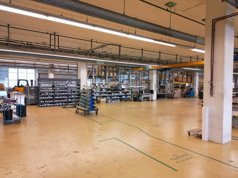 3'763m2 - High-quality storage, logistics or production spaces (12)