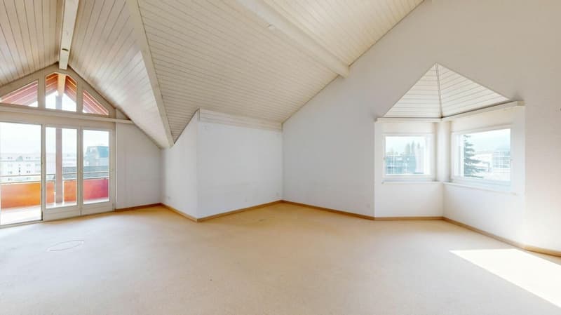 Attraktive 5.5 Zimmer Dachwohnung mit Weitblick (5)