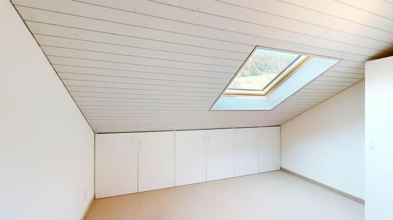 Attraktive 5.5 Zimmer Dachwohnung mit Weitblick (8)