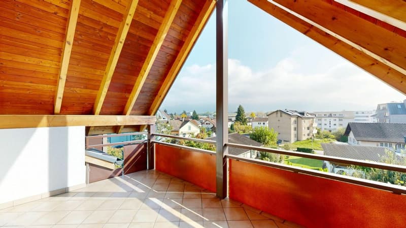 Attraktive 5.5 Zimmer Dachwohnung mit Weitblick (3)