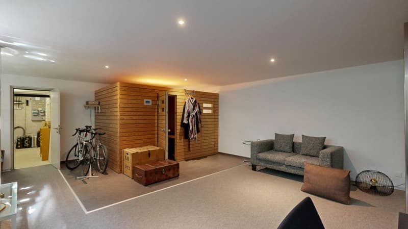 Vorzimmer mit Sauna und Dusche im UG