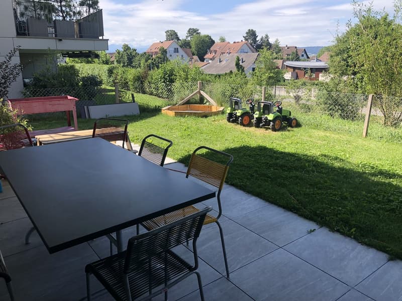 Moderne Erdgeschosswohnung mit viel Umschwung (6)