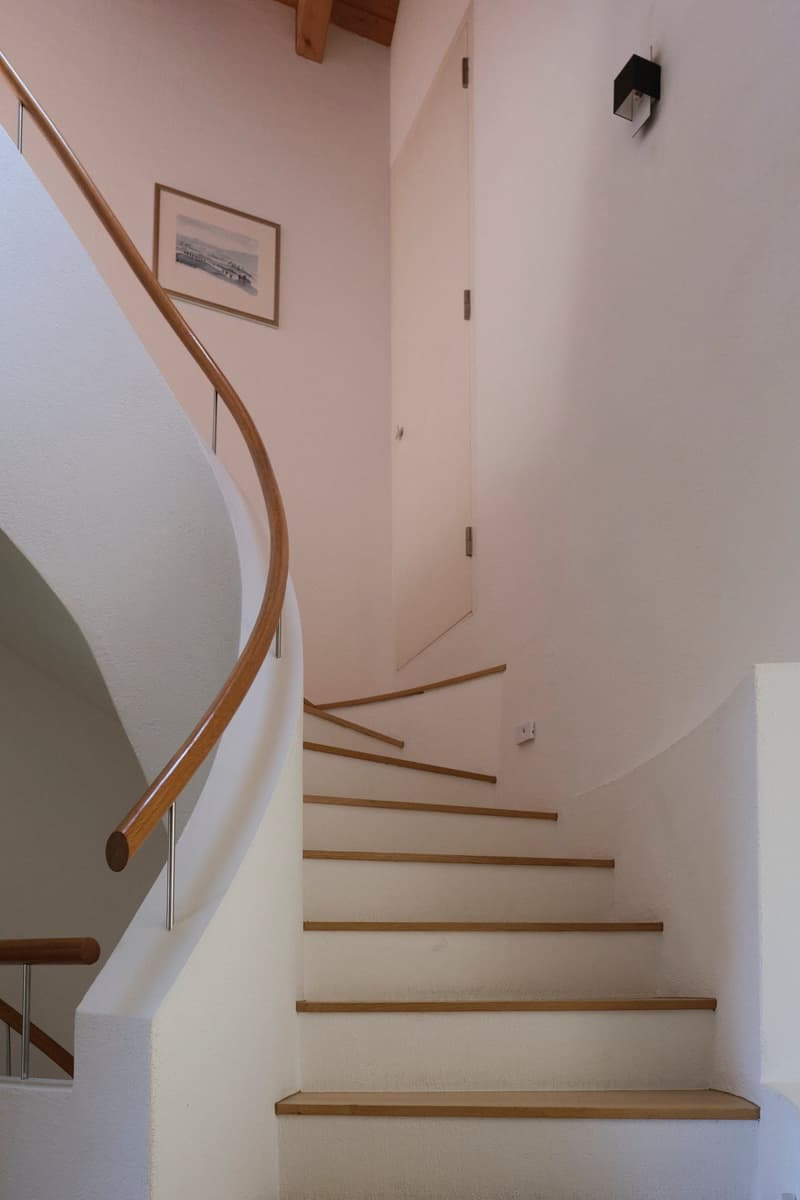 Charmantes, gepflegtes 7.5-Zimmer-Einfamilienhaus, freistehend, an ruhiger, schöner Lage in Rafz (16)