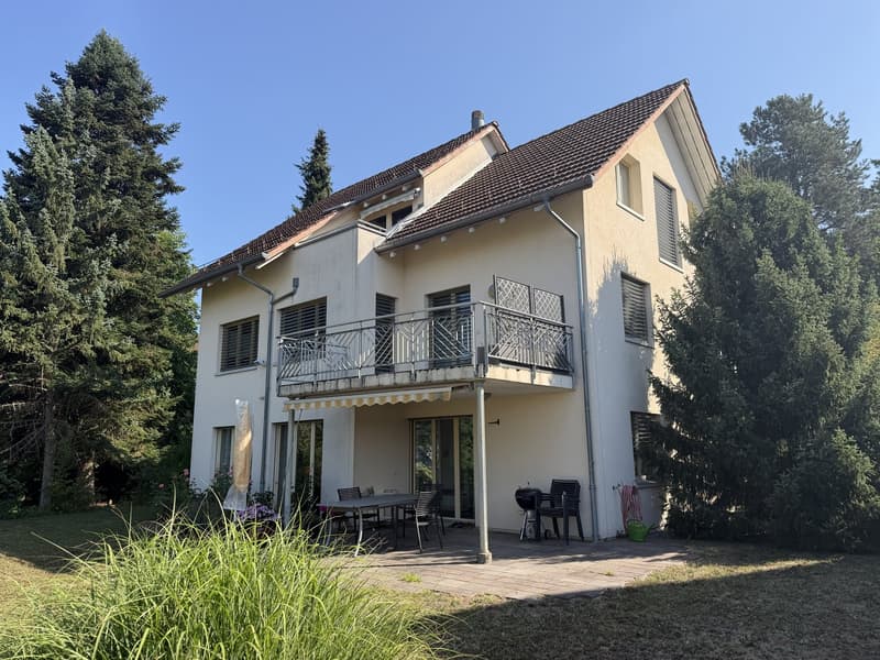 Charmantes, gepflegtes 7.5-Zimmer-Einfamilienhaus, freistehend, an ruhiger, schöner Lage in Rafz (4)
