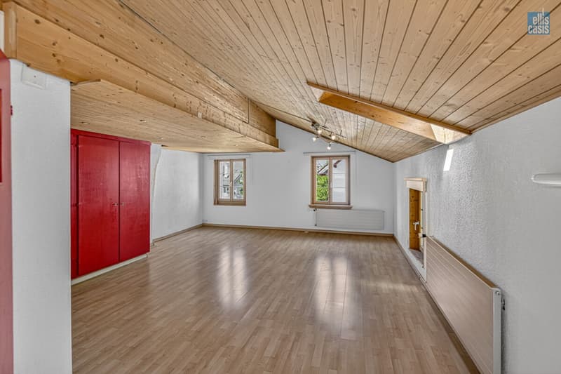 EFH_Berglistrasse_8_Riedikon_Zimmer_OG_ost