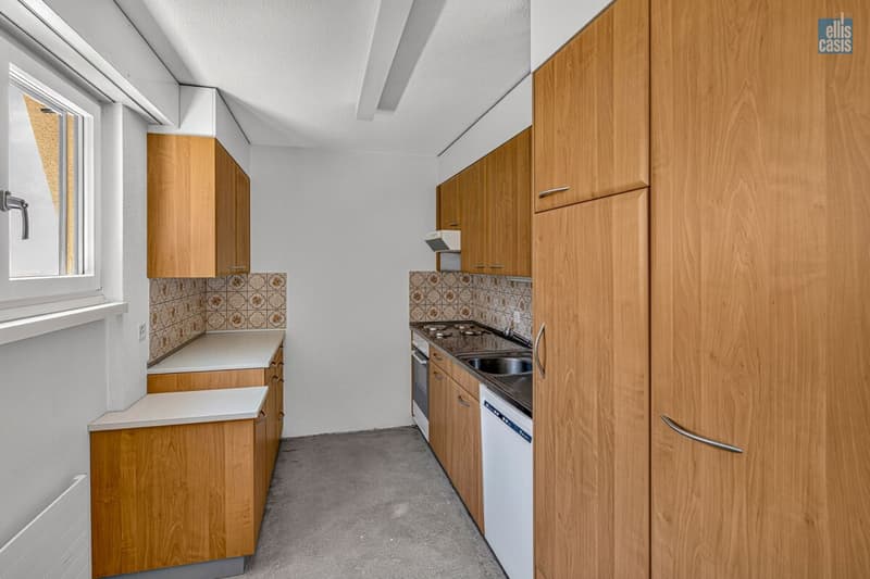 4_5_Zimmer_Gartenwohnung_Hotzenweidstrasse_49_Pfäffikon_Küche