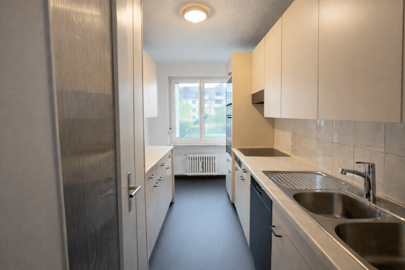 Ruhig gelegene 4-Zimmerwohnung mit Blick ins Grüne (6)
