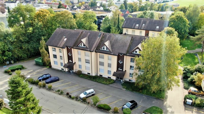 gemütliche 4.5 Zi.-Dachwohnung mit sonnigem Balkon (11)