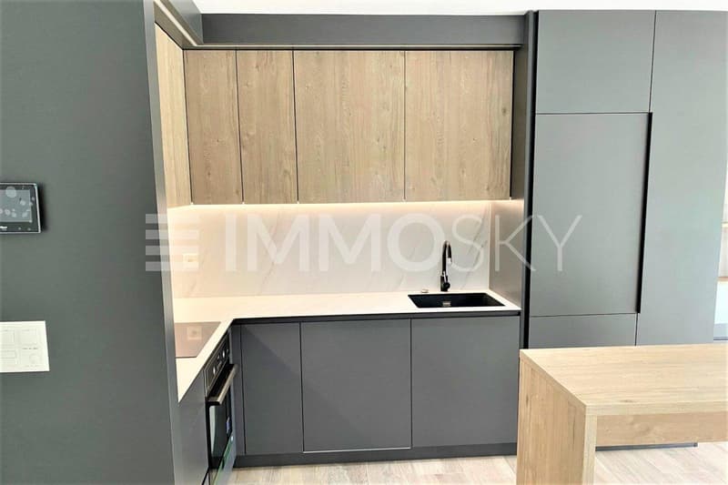 Cucina moderna attrezzata