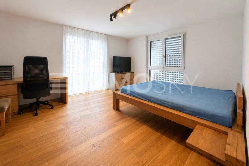 Grosses Schlafzimmer