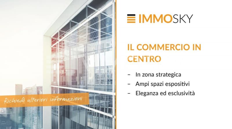 Vetrine commerciali in zona di forte passaggio pedonale (1)