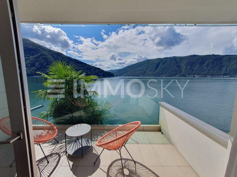 Vista panoramica lago e montagne