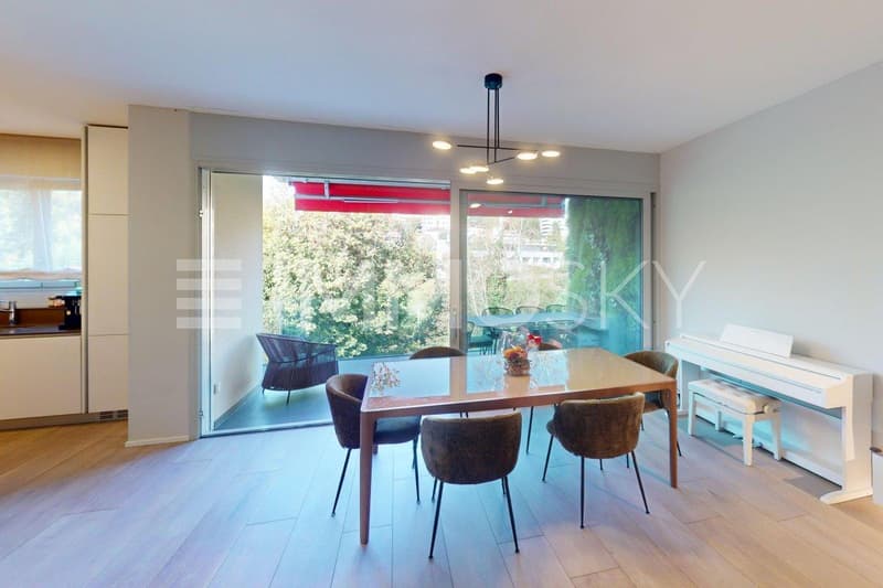 Sala da pranzo open space con design moderno