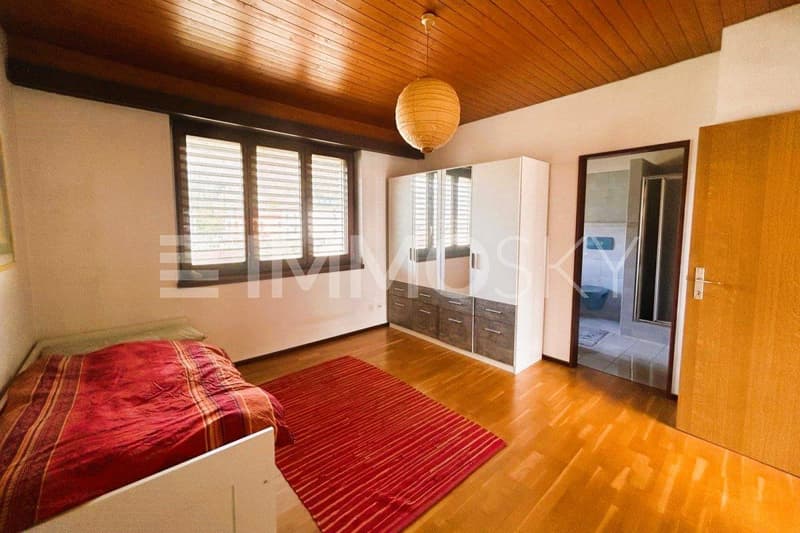 Grande camera padronale con bagno en-suite