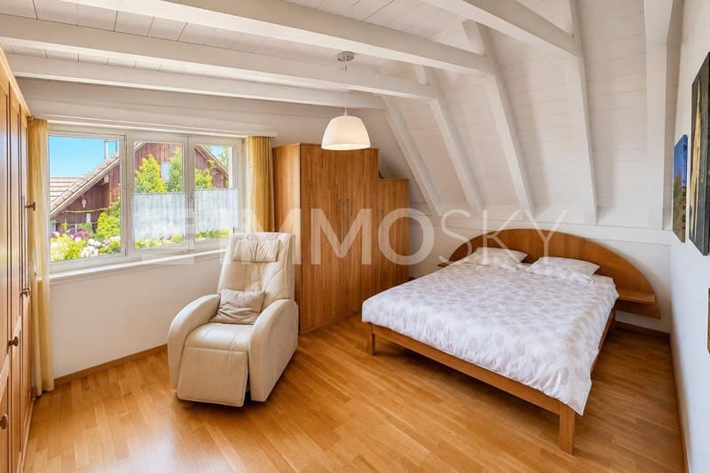 Grosszügiges Elternschlafzimmer