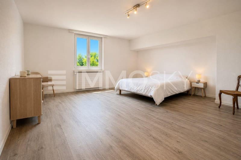 Grosses Elternschlafzimmer