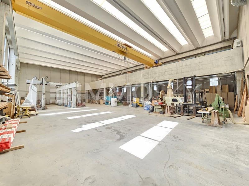 Geräumige Arbeitsflächen