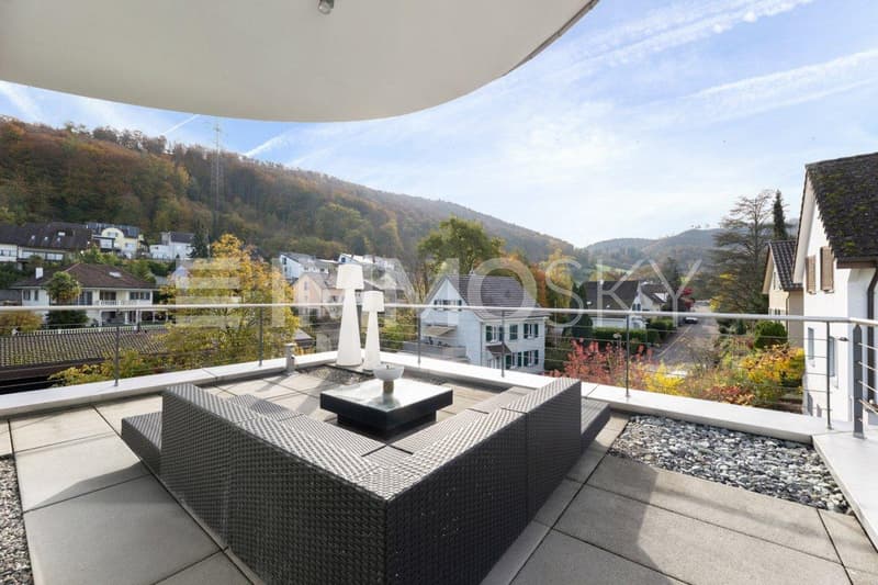 Geniessen Sie den atemberaubenden Sonnenaufgang und -untergang von der oberen Terrasse aus
