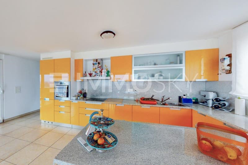 Cucina moderna e completa