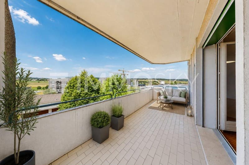 Grand balcon d environ 11m2 - Homestaging