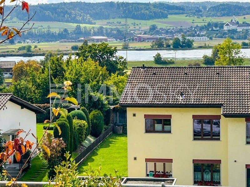 Mit Blick auf den Klingnauer Stausee