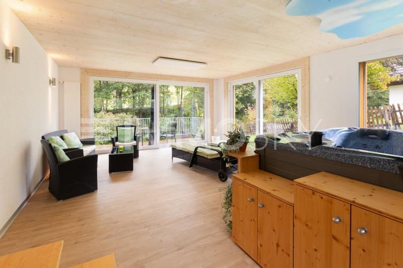 Wellness zuhause mit Jacuzzi und Raum zum Geniessen