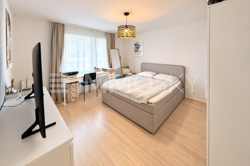 Chambre lumineuse d env 15m2